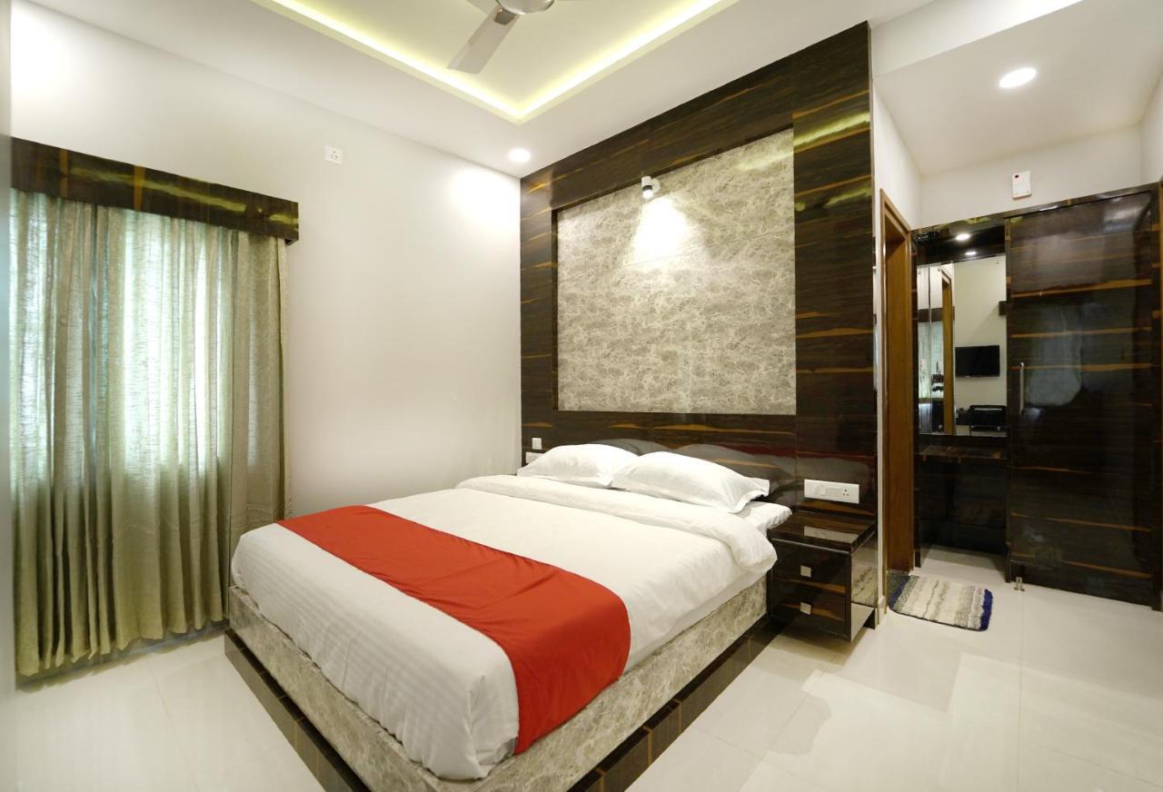 SS CROWN inn Bangalore Exterior foto